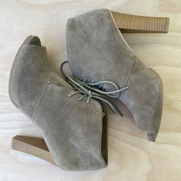 LOFT Suede Peep Toe Booties size 8 - Picture 1 of 10